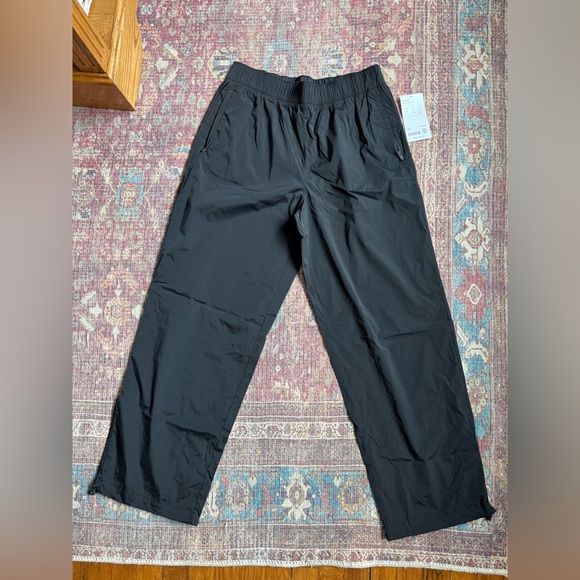 Athleta Pants - Athleta Women’s Medium Rise Black Pants Track Pants Cinch Ankle NWT